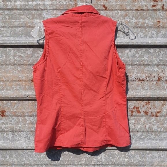 Sleeveless Old Navy Button Up Shirt - Picture 5 of 11